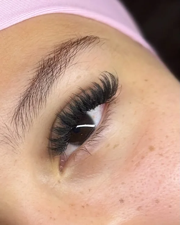 Resultado de extensão de cílios Efeito Whispy, Nicolle Fernanda